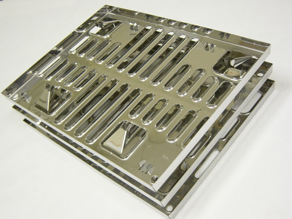 Graver-Deaerator-Tray-Angle-1024x768-1